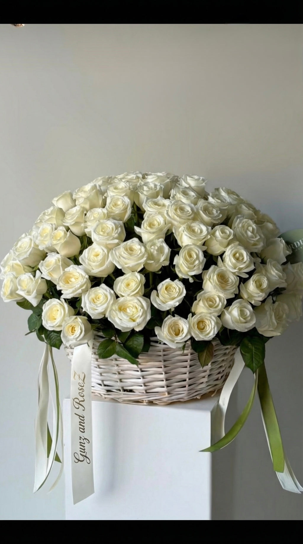 ROSES BOX ARRANGMENT