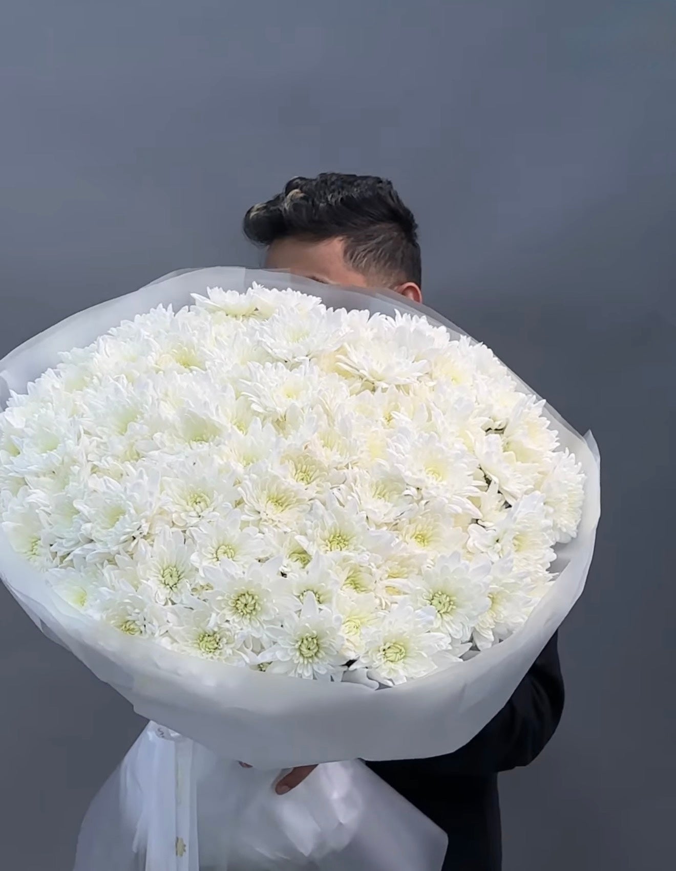 MONO BOUQUET CARNATIONS